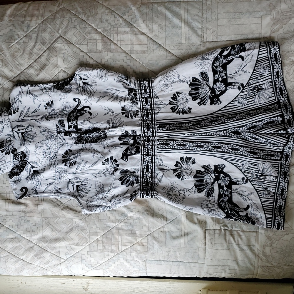 Linen Romper, Black Panther/ Jaguar Tropical Floral Print - Picture 6 of 6